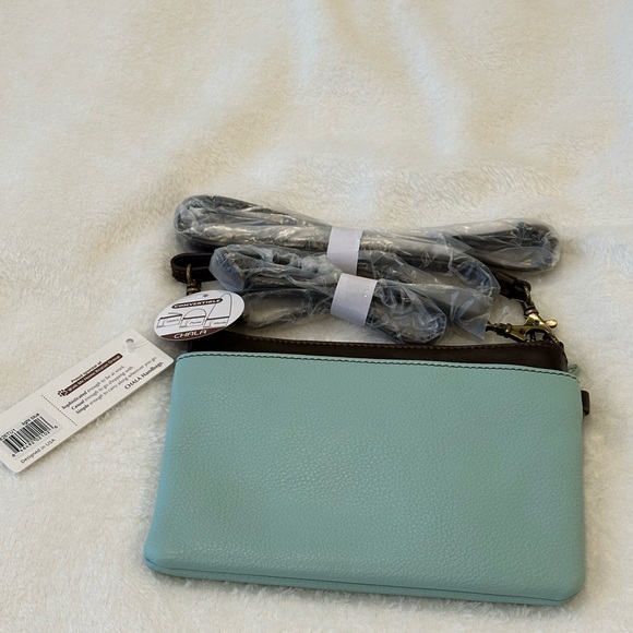 Chala Turquoise and Brown Turtle Crossbody Bag - Picture 3 of 6